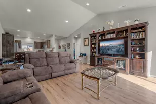 591 SW Cassidy Ave, Madras, OR 97741 - Photo 7