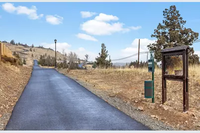 591 SW Cassidy Avenue, Madras, OR 97741 - Photo 21