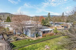 20055 Hwy 62, Shady Cove, OR 97539 - Photo 37