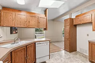 20055 Hwy 62, Shady Cove, OR 97539 - Photo 19