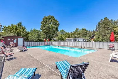 4624 S Pacific Highway #UNIT 40, Phoenix, OR 97535 - Photo 41