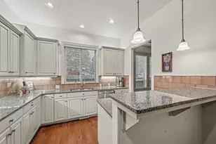 61102 Aspen Rim Ln, Bend, OR 97702 - Photo 13