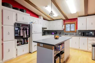 60887 Lodgepole Dr, Bend, OR 97702 - Photo 15