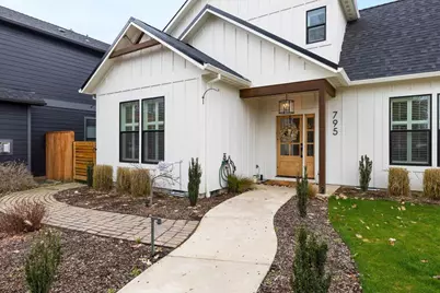 795 Bybee Drive, Jacksonville, OR 97530 - Photo 9