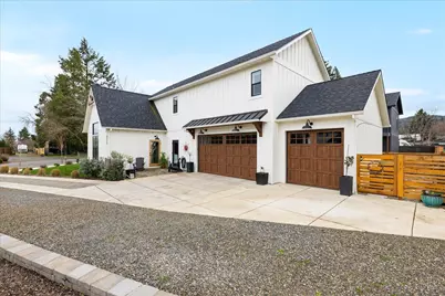 795 Bybee Drive, Jacksonville, OR 97530 - Photo 3