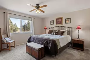 1152 NE Locksley Dr, Bend, OR 97701 - Photo 13