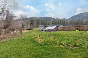 707 Wards Creek Rd, Rogue River, OR 97537 - Photo 29