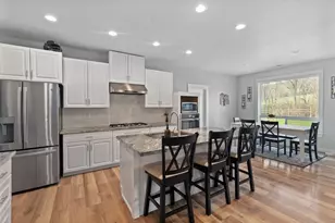 707 Wards Creek Rd, Rogue River, OR 97537 - Photo 11