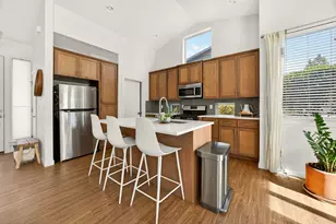 98 Dunn Cir, Ashland, OR 97520 - Photo 5