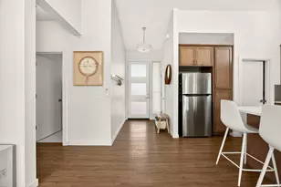 98 Dunn Cir, Ashland, OR 97520 - Photo 3