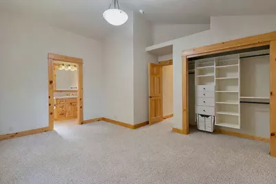 19407 Charleswood Lane, Bend, OR 97702 - Photo 15
