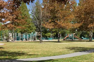 19407 Charleswood Ln, Bend, OR 97702 - Photo 37