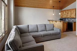 19407 Charleswood Ln, Bend, OR 97702 - Photo 21