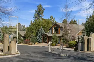 19407 Charleswood Ln, Bend, OR 97702 - Photo 35