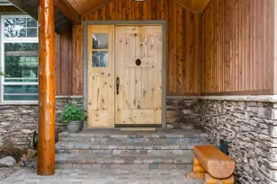 19407 Charleswood Ln, Bend, OR 97702 - Photo 3