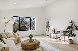 736 NE Oregon Ave, Grants Pass, OR 97526 - Photo 7