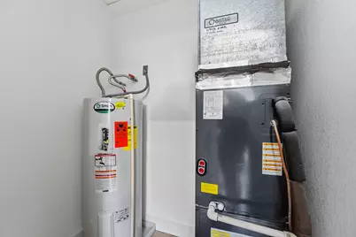 736 NE Oregon Avenue, Grants Pass, OR 97526 - Photo 37