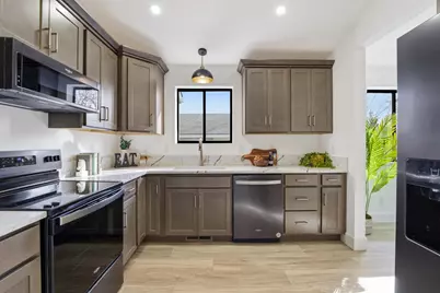 736 NE Oregon Avenue, Grants Pass, OR 97526 - Photo 11