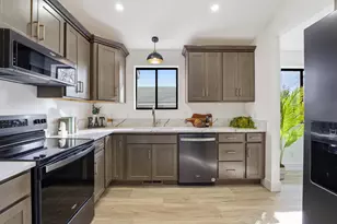 736 NE Oregon Ave, Grants Pass, OR 97526 - Photo 11