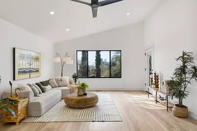 736 NE Oregon Avenue, Grants Pass, OR 97526 - Photo 3