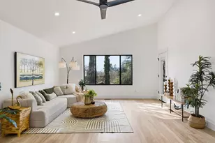 736 NE Oregon Ave, Grants Pass, OR 97526 - Photo 3