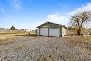 4836 Barney Ct, Klamath Falls, OR 97601 - Photo 5