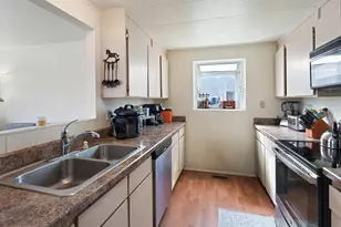 64904 Rimrock Dr, Bend, OR 97703 - Photo 9