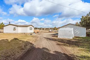 64904 Rimrock Dr, Bend, OR 97703 - Photo 37