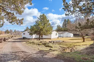 64904 Rimrock Dr, Bend, OR 97703 - Photo 3