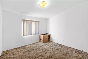 633 E Archwood Dr, Eagle Point, OR 97524 - Photo 17