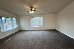 917 S Hall St, Prairie City, OR 97869 - Photo 11