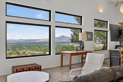 1873 Sundial Drive, Medford, OR 97501 - Photo 9