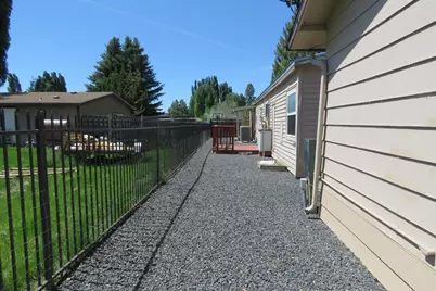 14108 Ravenwood Drive, Klamath Falls, OR 97601 - Photo 9