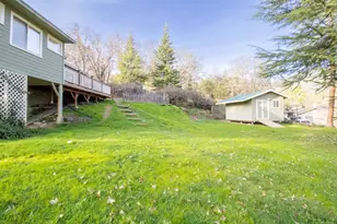 588 NW Scenic Dr, Grants Pass, OR 97526 - Photo 53