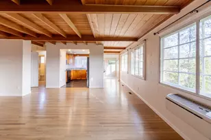 588 NW Scenic Dr, Grants Pass, OR 97526 - Photo 7