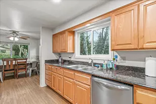 101 Kensington Square, Medford, OR 97504 - Photo 13