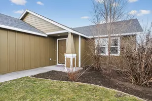 3180 SW Peridot Ave, Redmond, OR 97756 - Photo 5
