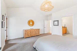 1200 N W Constellation Dr, Bend, OR 97703 - Photo 21