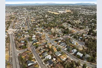 1916 NE Monroe Avenue, Bend, OR 97701 - Photo 43