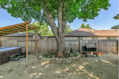 1869 Canyon Avenue, Medford, OR 97504 - Photo 31