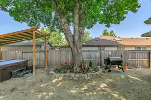 1869 Canyon Ave, Medford, OR 97504 - Photo 31