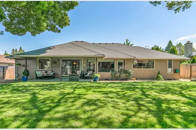 1869 Canyon Avenue, Medford, OR 97504 - Photo 35