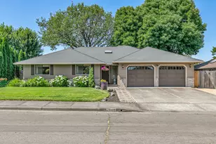 1869 Canyon Ave, Medford, OR 97504 - Photo 1