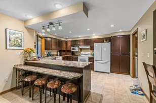 1869 Canyon Ave, Medford, OR 97504 - Photo 7