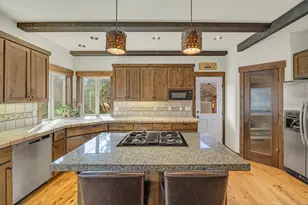 61429 Linton Loop, Bend, OR 97702 - Photo 11