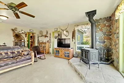 10403 Matney Way, Klamath Falls, OR 97603 - Photo 33