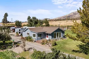 10403 Matney Way, Klamath Falls, OR 97603 - Photo 1