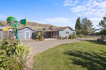10403 Matney Way, Klamath Falls, OR 97603 - Photo 21