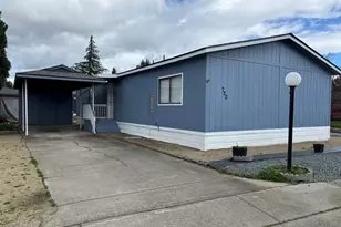 720 Hedy Jayne, Medford, OR 97501 - Photo 3
