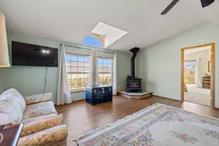 17550 S Poe Valley Rd, Klamath Falls, OR 97603 - Photo 9